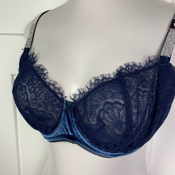 NWT Victorias Secret 38DDD Lace Velvet Balconette Demi Bra Rhinestone Strap - Picture 9 of 9